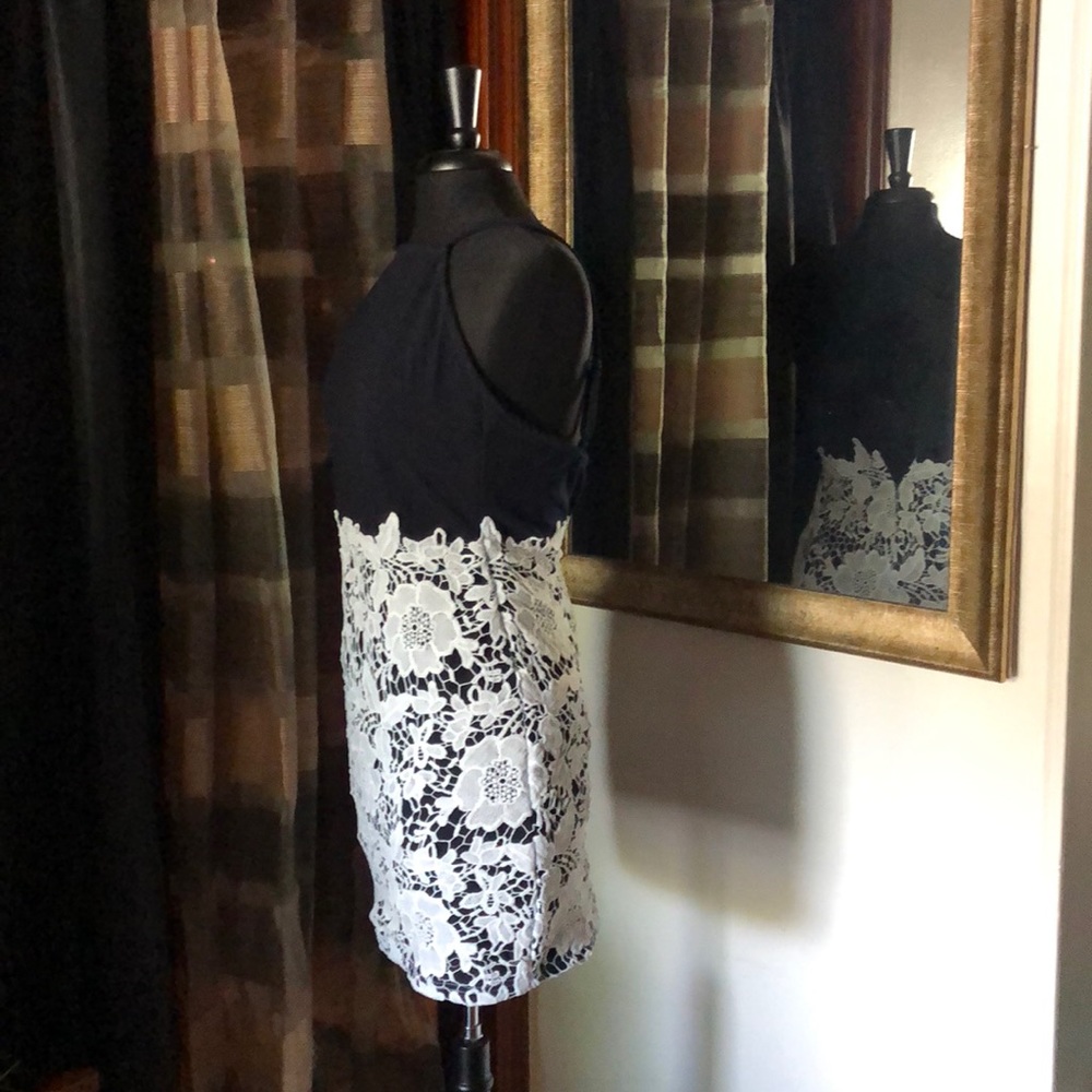 Dress - Picture 2 of 4